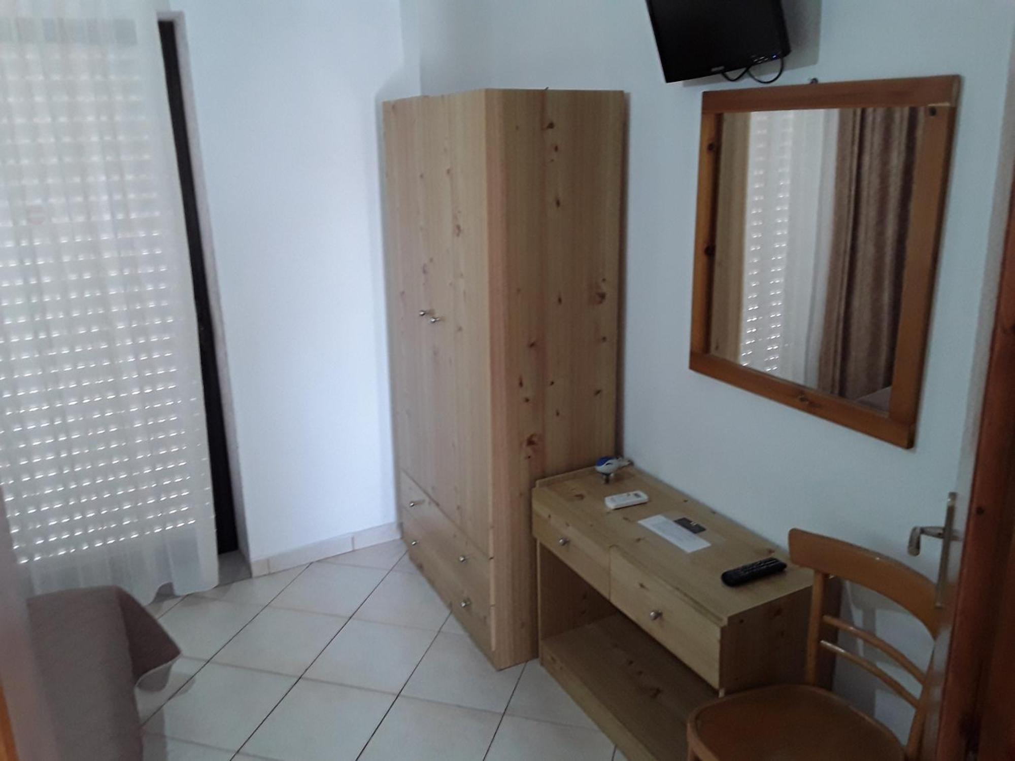 Aparthotel Hause Zorbas Paralia Dionisiou Habitación foto
