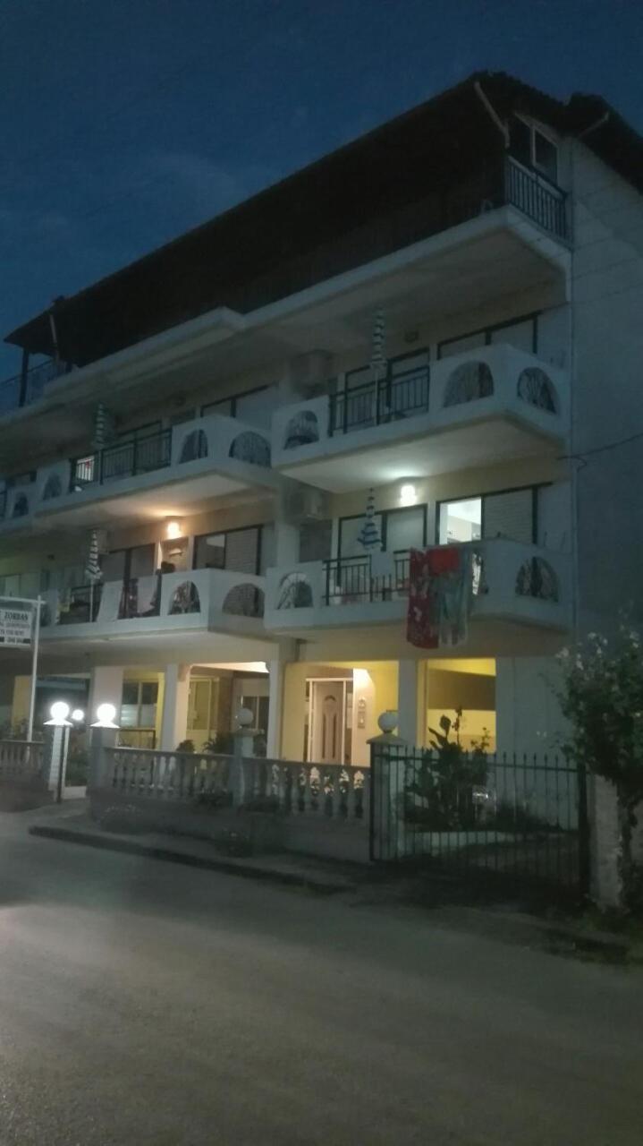 Hause Zorbas Aparthotel Paralia Dionisiou Habitación foto